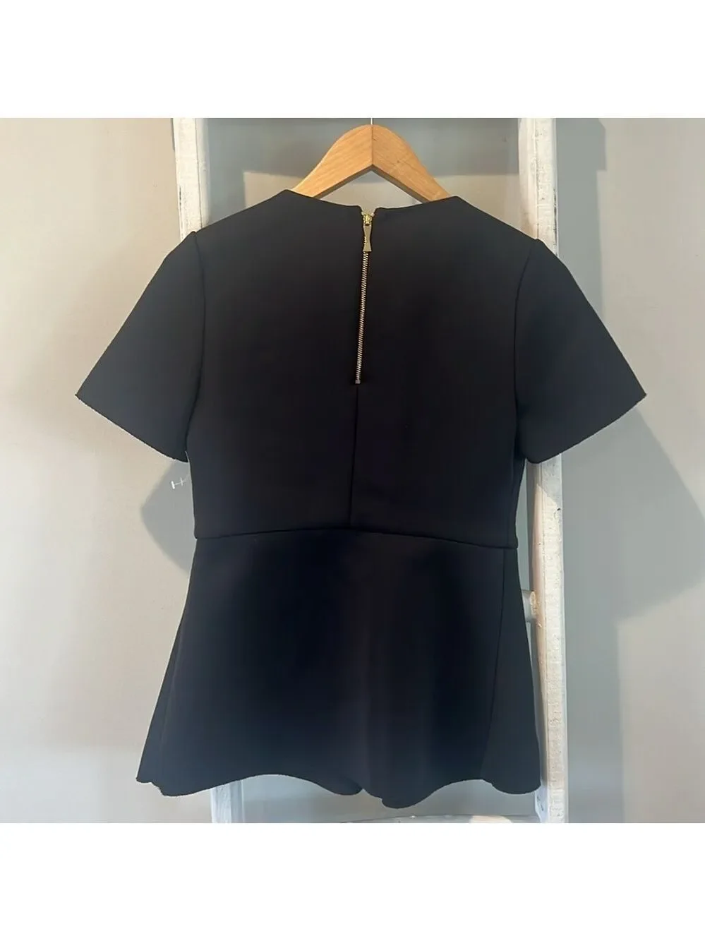 Kate spade black scuba peplum style back zip top size extra Small